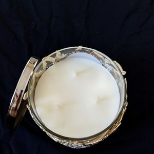 Candle with candle holder glittery white